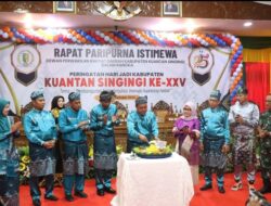 Kapolres Kuansing Hadiri Rapat Paripurna Istimewa DPRD Kab. Kuansing Dalam Rangka Memperingati Hari Jadi ke-25 Kabupaten Kuansing