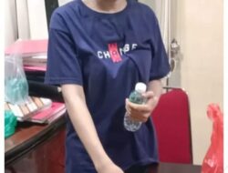 DIGEREBEK WANITA MUDA DIBORGOL POLISI KEDAPATAN SIMPAN SABU DIKOTAK ROKOK