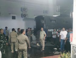 Satpol PP Tutup Panji Pijat di Duga Tempat Prostitusi