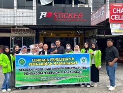 STIE Dharma Putra Pekanbaru Laksanakan Kegiatan PKM di Kabupaten Kampar Bersama Usaha Stiker R3